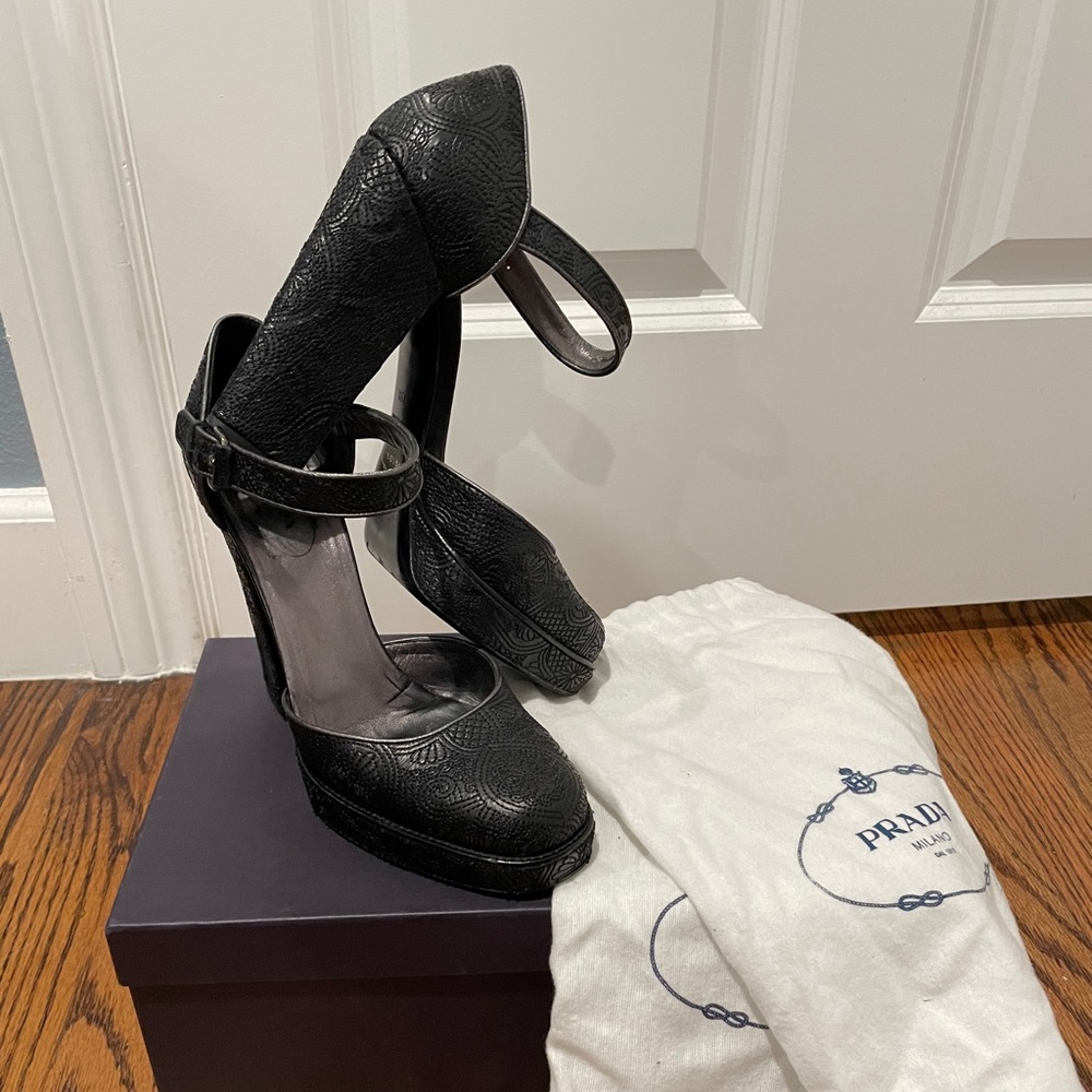Prada Soft Lux Damasc Nero Size 39.5 EUC